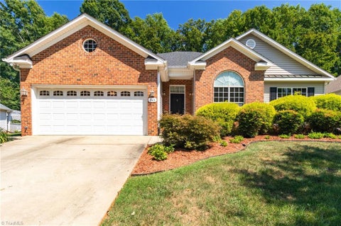 Homes For Sale - 945 Wellesley Place Drive<br/> Lewisville, NC 27023