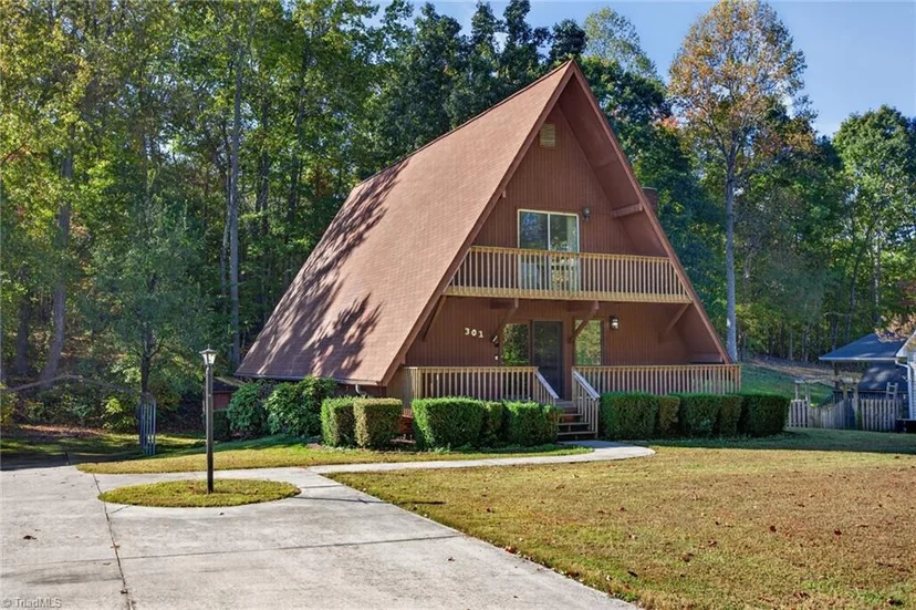 301 Fieldstone Drive, photo 1 of 30