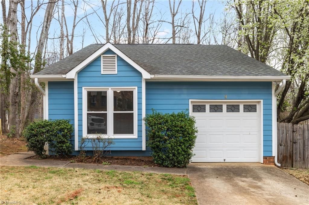 Photo of 9 Dunnberry Court, Greensboro, NC 27455 (MLS # 1211748)