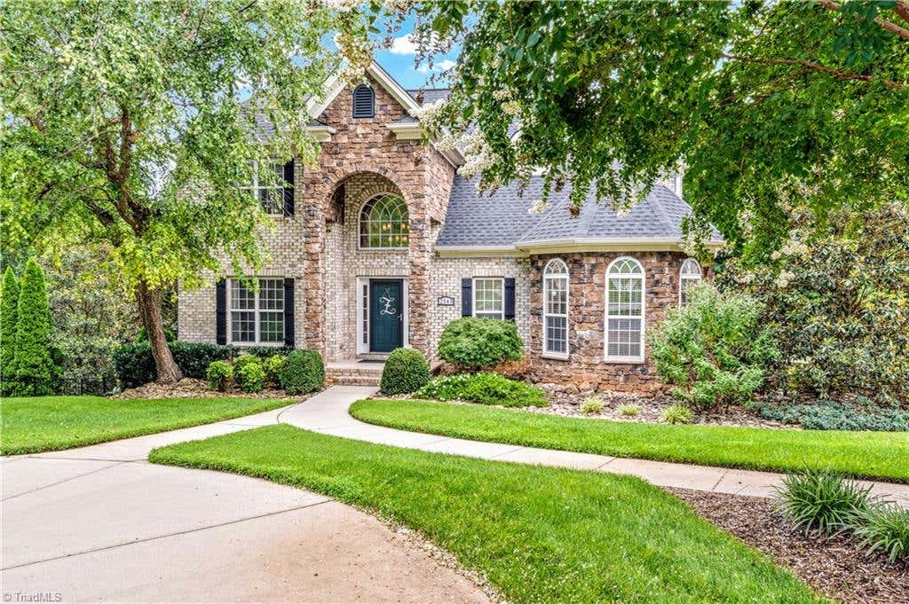Photo of 2549 Innisfail Lane, Clemmons, NC 27012 (MLS # 1230560)