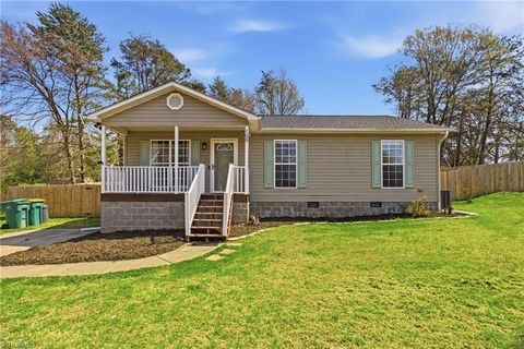 Homes For Sale - 109 S Lonesome Road<br/> Madison, NC 27025