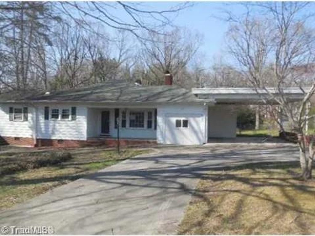 Photo of 243 Hawthorne Drive, Asheboro, NC 27205 (MLS # 1208102)