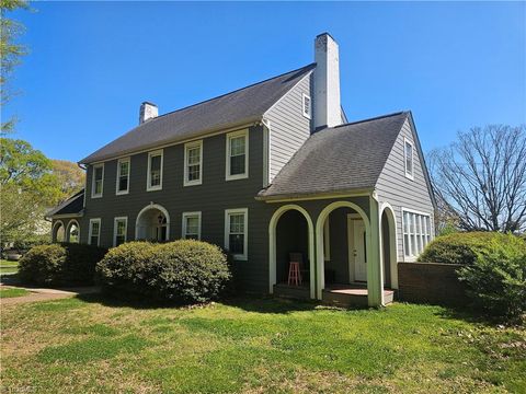 Photo of 2307 Armstrong Circle, Gastonia, NC 28054 (MLS # 1214756)
