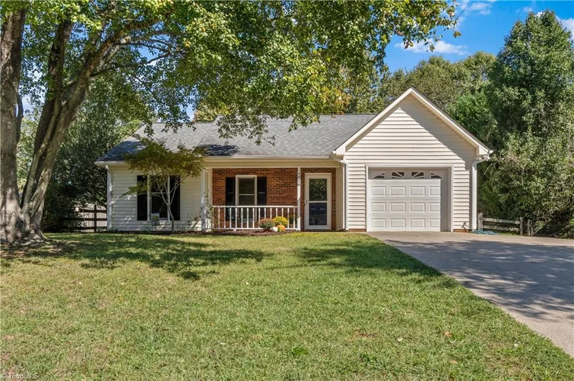 1759 Harper Spring Drive, photo 1 of 31
