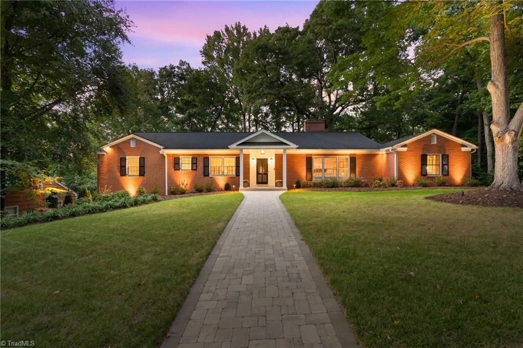 Photo of 510 Otteray Avenue, High Point, NC 27262 (MLS # 1195676)