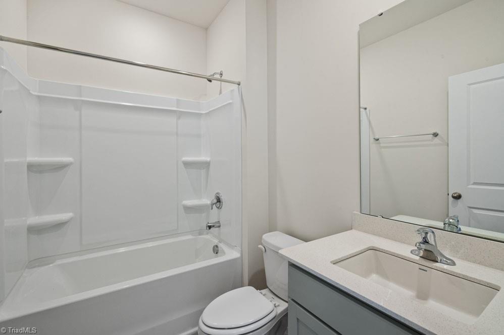 6632 Grogan Hill Road, Whitsett, North Carolina image 11
