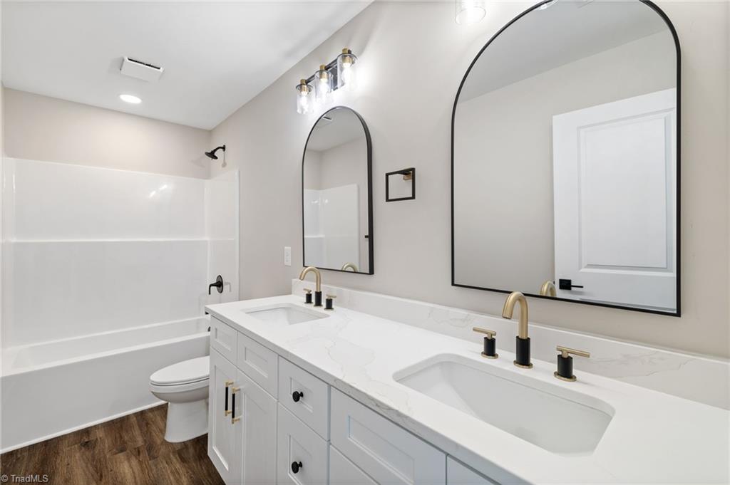 Madison, North Carolina 27025, United States, 4 Bedrooms Bedrooms, ,4 BathroomsBathrooms,Residential,Active,230768