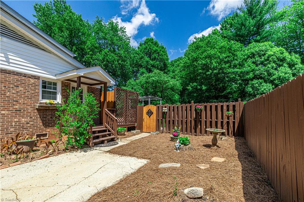 2014 Medhurst Drive, Greensboro, North Carolina image 31