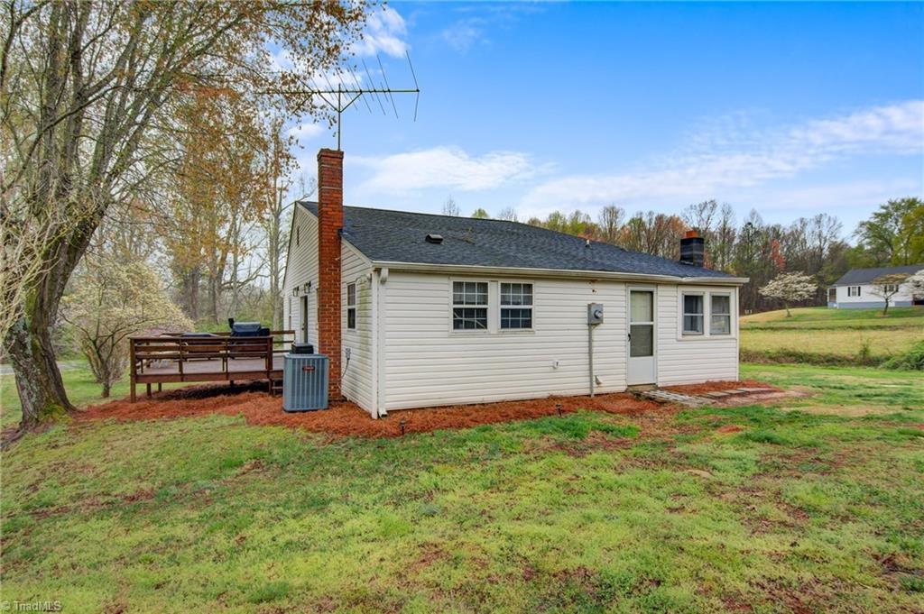 1408 Billy Reynolds Road, Yadkinville, North Carolina image 26