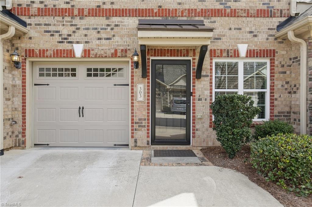 303 Zurich Court