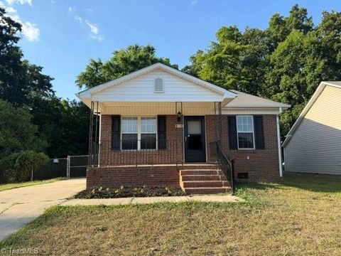 Homes For Sale - 2127 Fairbrother Street<br/> Greensboro, NC 27405