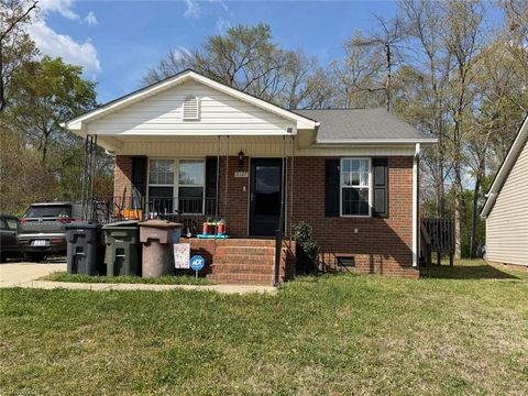 Homes For Sale - 2127 Fairbrother Street<br/> Guilford County, Greensboro, NC 27405