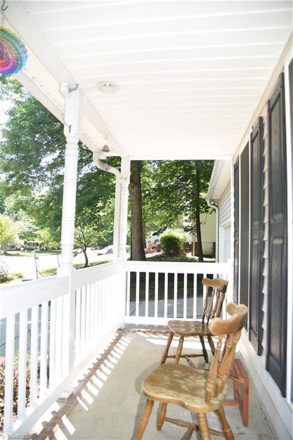 Photo of 915 New Hampshire Drive, Jamestown, NC 27282 (MLS # 1219220)