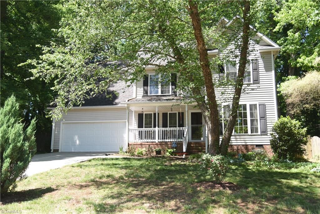 Photo of 915 New Hampshire Drive, Jamestown, NC 27282 (MLS # 1219220)
