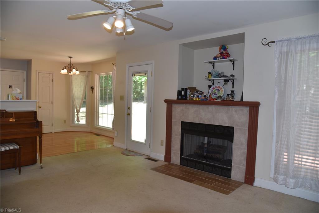 915 New Hampshire Drive