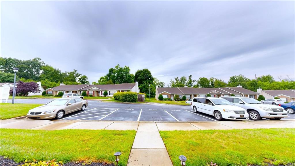 2849 Waterstone Loop, High Point, North Carolina image 2