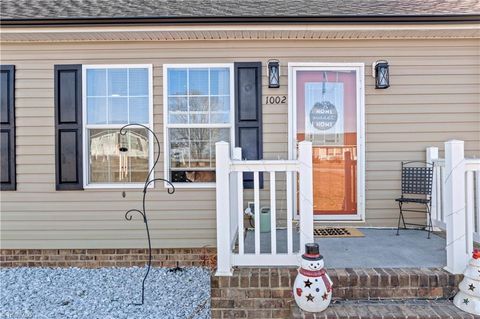 1002 Crestline Drive Yadkinville NC 27055