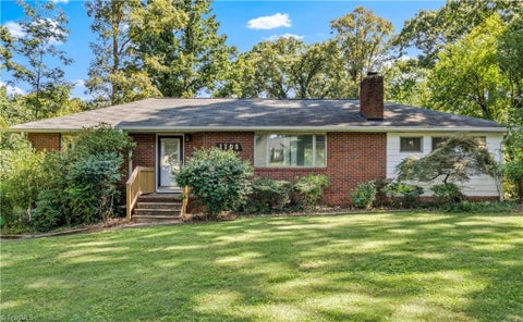 Homes For Sale - 1105 Graystone Drive<br/> Winston-Salem, NC 27105