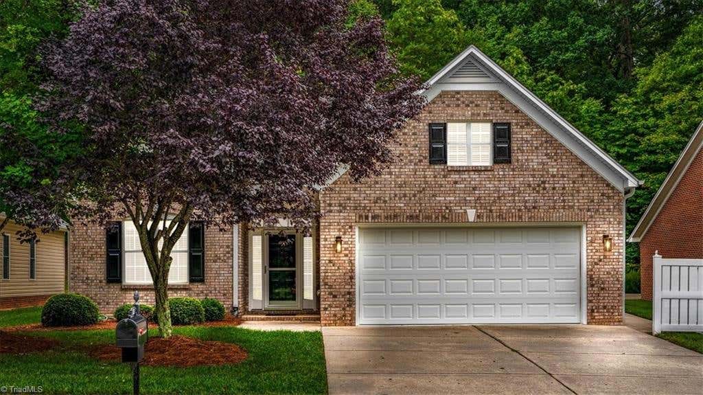 Photo of 132 Heritage Hill Drive, Jamestown, NC 27282 (MLS # 1229586)