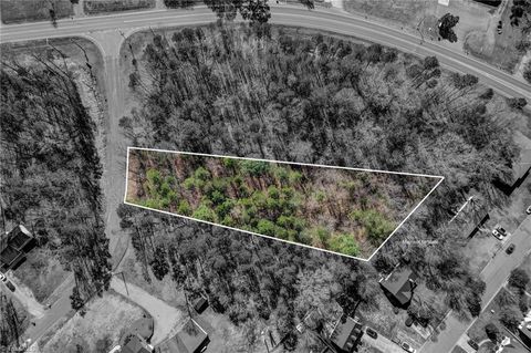 Vacant Land For Sale - 120 Windsor Drive<br/> Alamance County, Graham, NC 27253