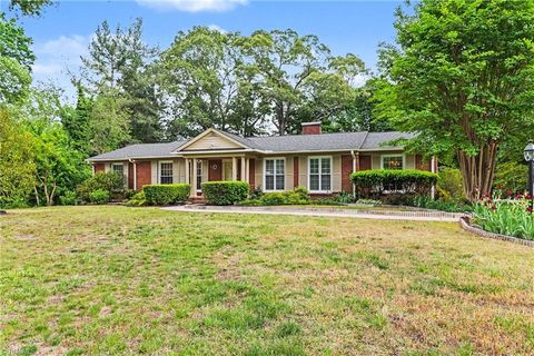 Homes For Sale - 305 Ridgecrest Drive<br/> Lexington, NC 27292