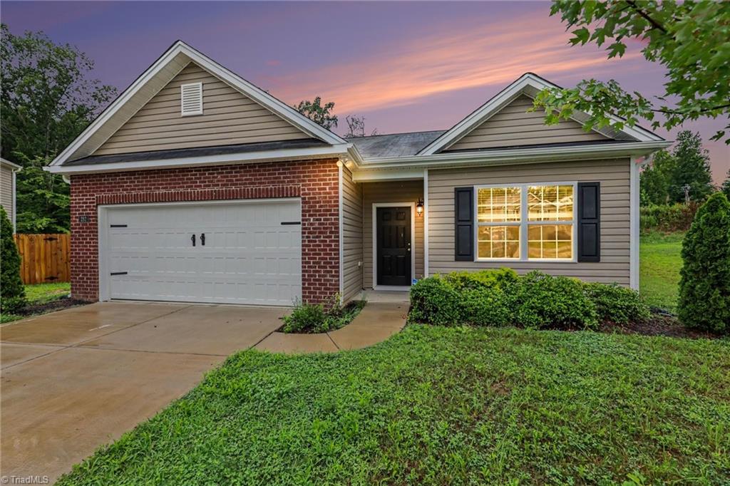 282 Sparrow Lane, Lexington, NC, 27295