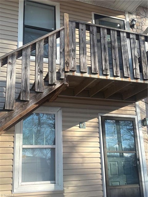 Condo For Sale - 2000 Swaim Ridge Circle #D<br/> Winston-Salem, NC 27127
