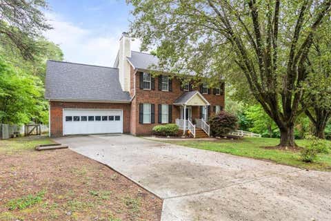 Homes For Sale - 3628 Grindstaff Avenue<br/> High Point, NC 27265