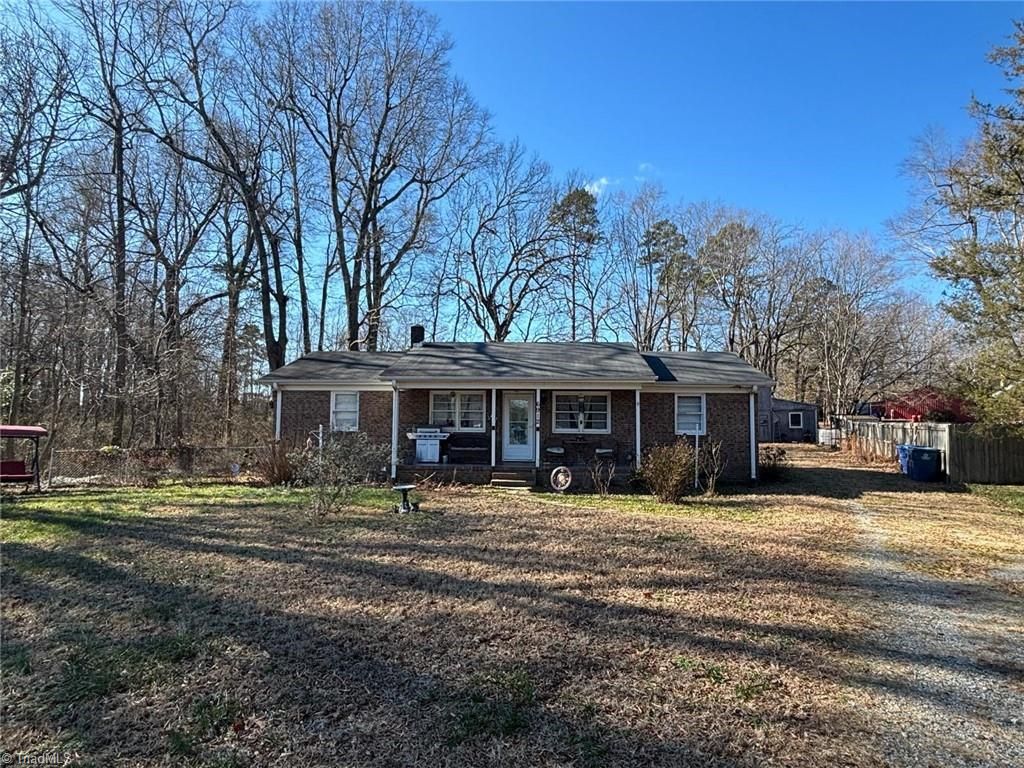 Photo of 6912 Harlow Drive, Archdale, NC 27263 (MLS # 1206916)