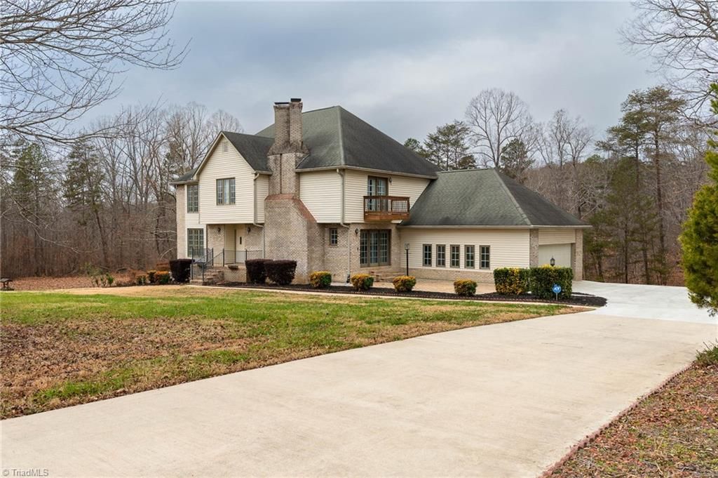 Photo of 900 Warren Farm Road, Walnut Cove, NC 27052 (MLS # 1203989)