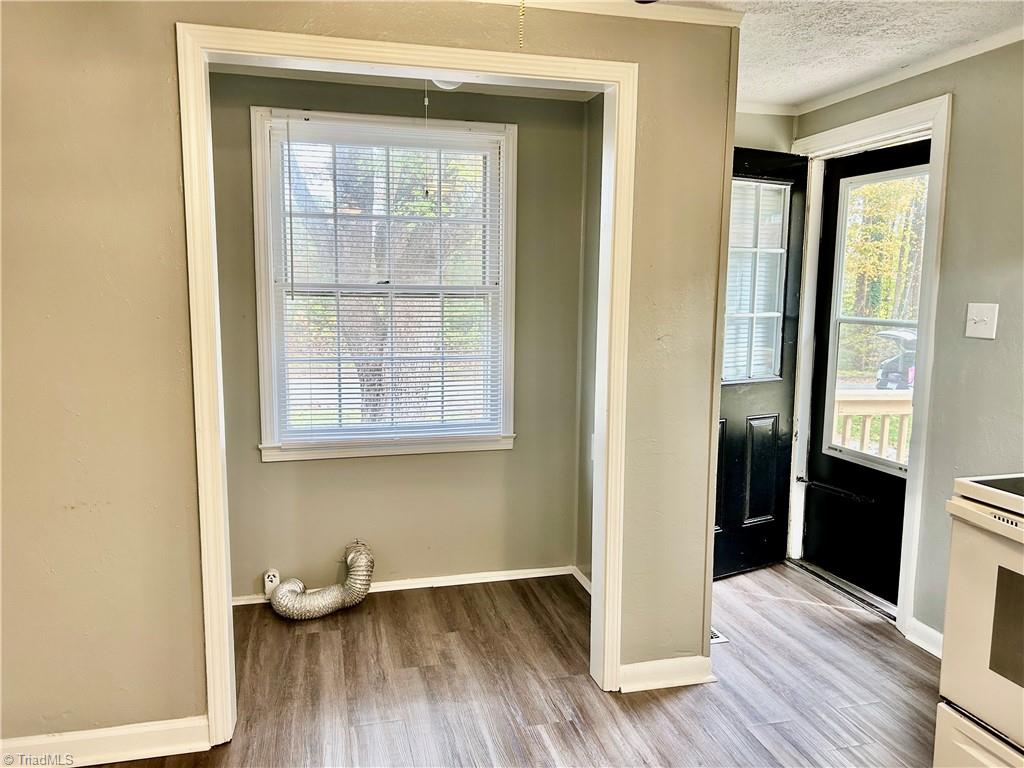 Greensboro, North Carolina 27405, United States, 3 Bedrooms Bedrooms, ,2 BathroomsBathrooms,Residential,Active,239385