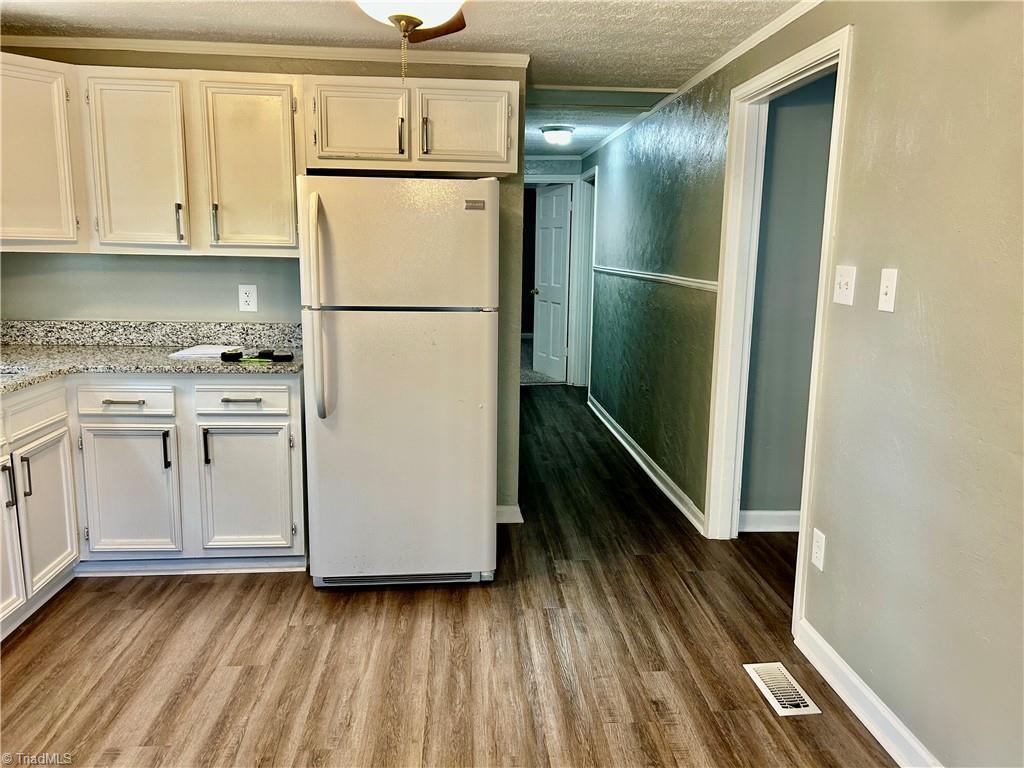 Greensboro, North Carolina 27405, United States, 3 Bedrooms Bedrooms, ,2 BathroomsBathrooms,Residential,Active,239385