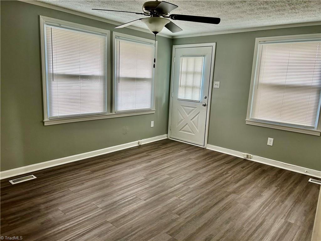 Greensboro, North Carolina 27405, United States, 3 Bedrooms Bedrooms, ,2 BathroomsBathrooms,Residential,Active,239385