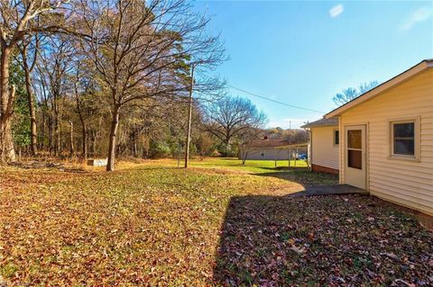 Single Family Residence in Albemarle NC 401 Summit Avenue 35.jpg