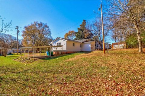 Single Family Residence in Albemarle NC 401 Summit Avenue 39.jpg