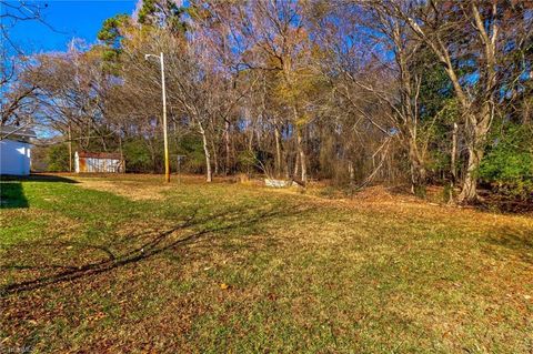 Single Family Residence in Albemarle NC 401 Summit Avenue 38.jpg