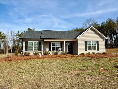 Homes For Sale - 237 Kenlon Court<br/> Rockingham County, Madison, NC 27025