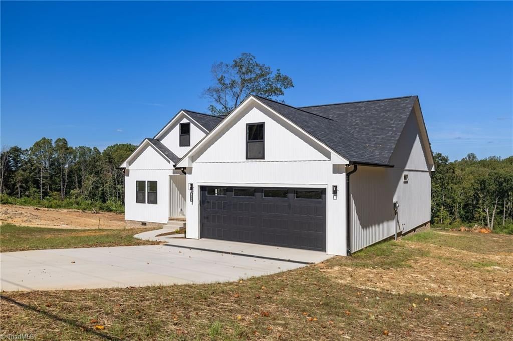 Photo of 7950 US Highway 29 Bus, Reidsville, NC 27320 (MLS # 1203488)