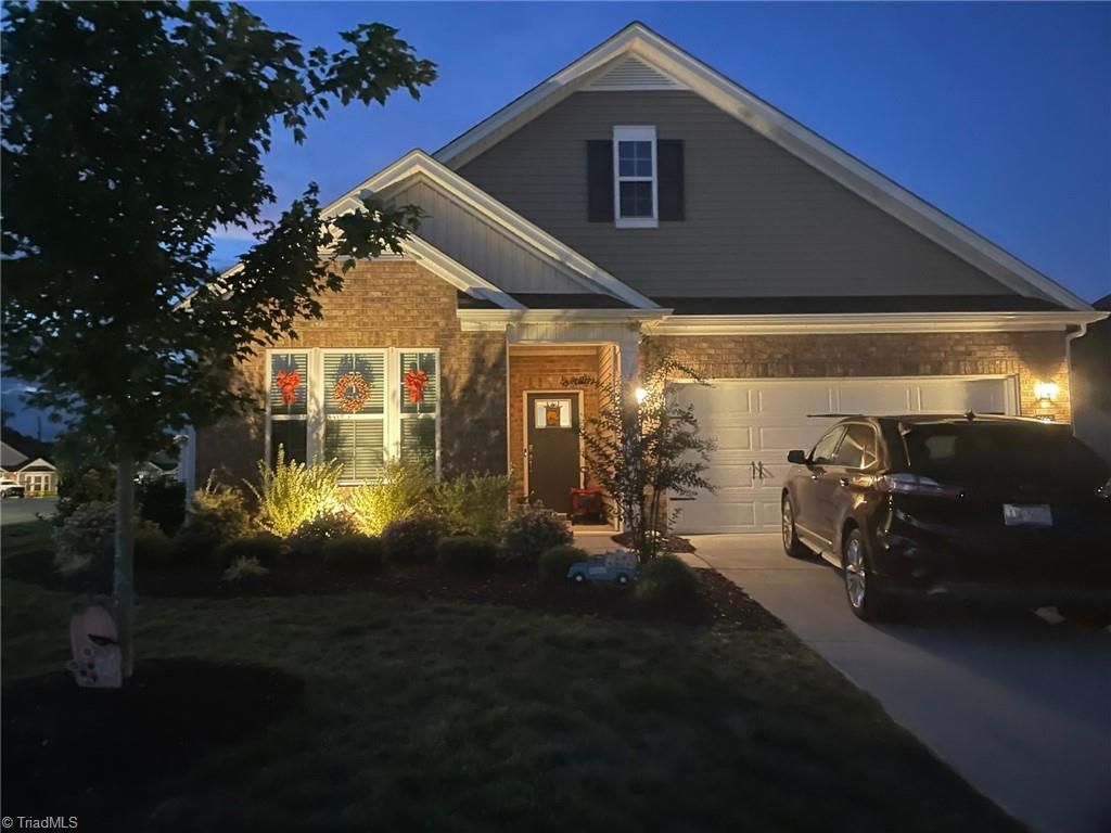 Photo of 5333 Quartz Avenue, Clemmons, NC 27012 (MLS # 1202860)