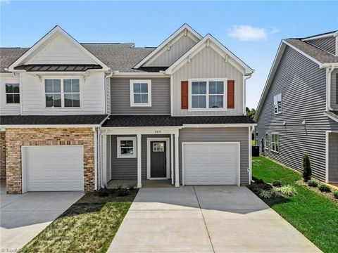Townhouse For Sale - 3615 Bridleton Ridge Trail<br/> Greensboro, NC 27410