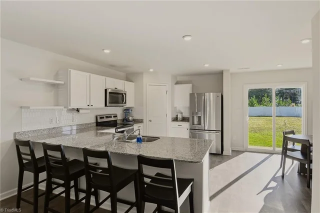 1175 Calvin Sowers Road, photo 5 of 25