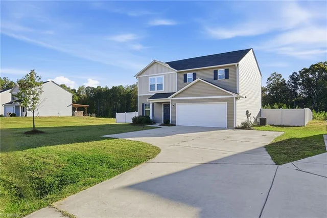 1175 Calvin Sowers Road, photo 3 of 25