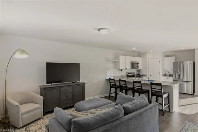 1175 Calvin Sowers Road, photo 4 of 25