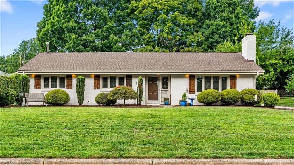 Photo of 2918 New Hanover Drive, Greensboro, NC 27408 (MLS # 1230690)