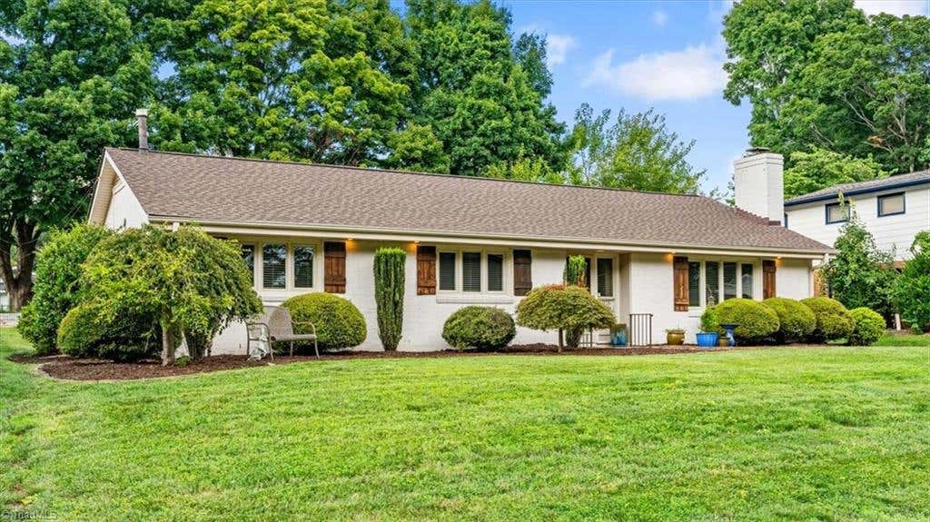 Photo of 2918 New Hanover Drive, Greensboro, NC 27408 (MLS # 1230690)