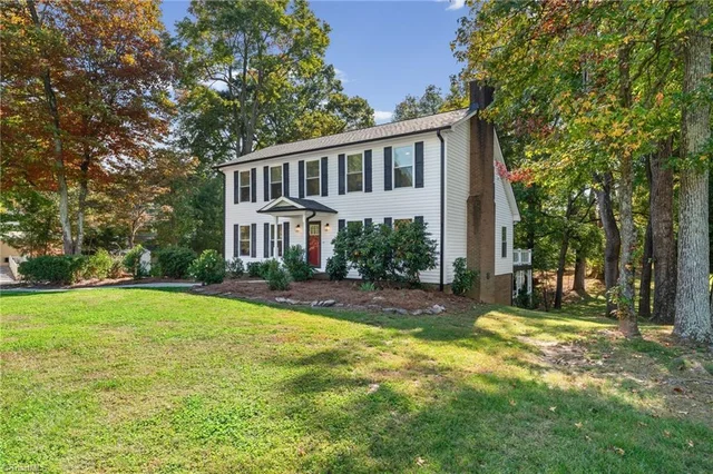 344 Farmstead Road, photo 2 of 50