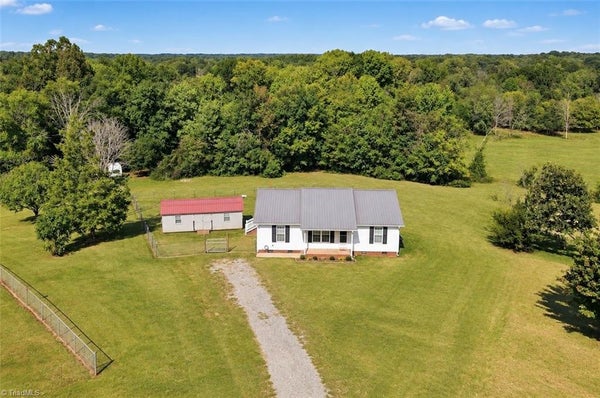 285 RAVEN CIR, LEXINGTON, NC 27292 - Image cd1e98bcbc227bcddd213a17b4a15dd6/3444263608