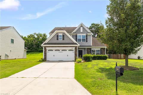 Homes For Sale - 3540 Lamplight Way<br/> High Point, NC 27265