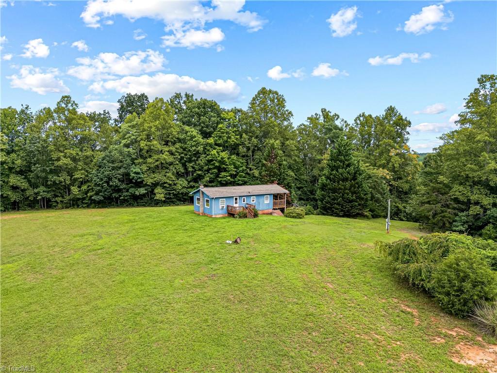 1467 Indian Hollow Circle, Stuart, Virginia image 9