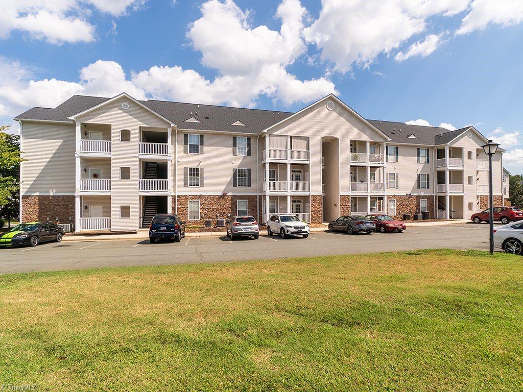Photo of 3031 Winston Drive, Burlington, NC 27215 (MLS # 1235793)